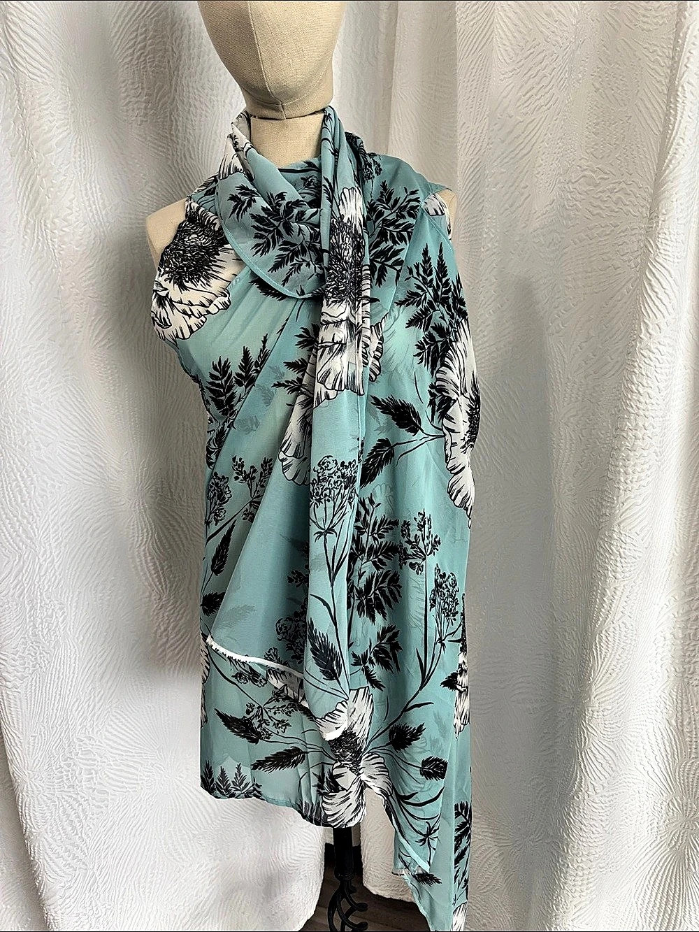 Floral Scarf in Blue & Black Like New